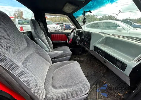 1994 Dodge Dakota z USA, uszkodzony, nr VIN 1B7FL26X0RW100353